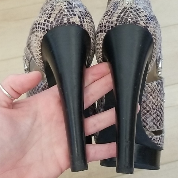 Michael Kors Stilletos - Picture 6 of 9